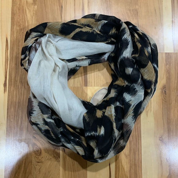 Animal Print Infinity Scarf - Picture 1 of 2